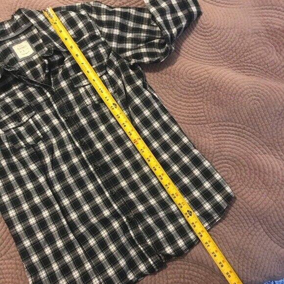 3/$20 Old Navy Women's Large Button Up Plaid Shirt Roll Tab Sleeves Collared - Picture 8 of 9